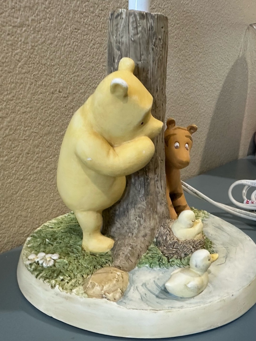 Vintage Classic Winnie the Pooh nursery light lamp - Picture 3 of 9